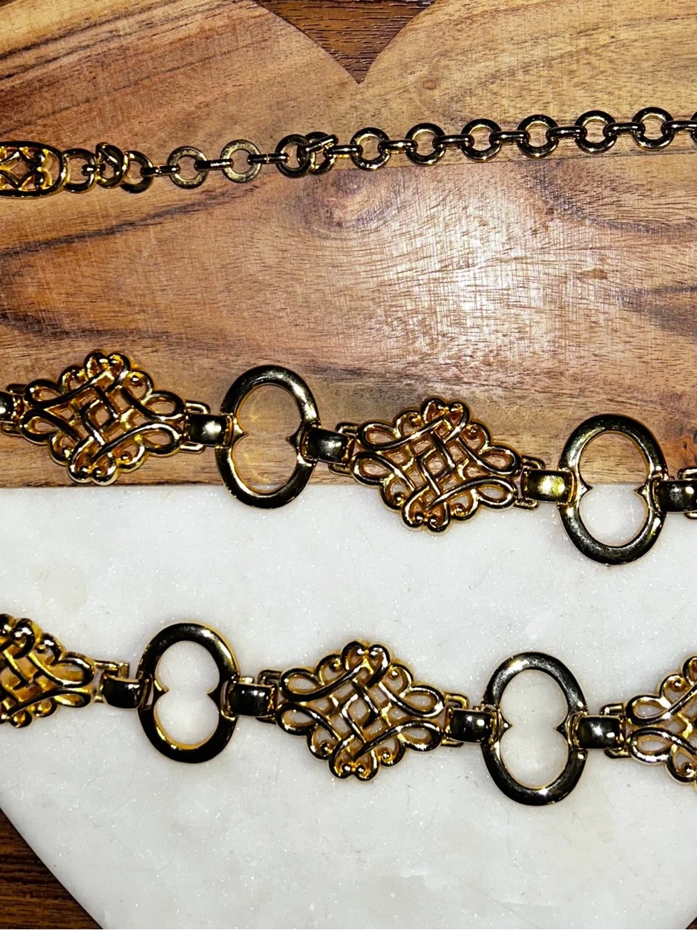 R ~ Vintage ~ Large ~ Gold Tone Chain Link Celtic Knot Design Belt